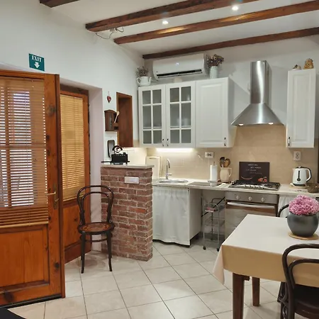 Guest house Proto