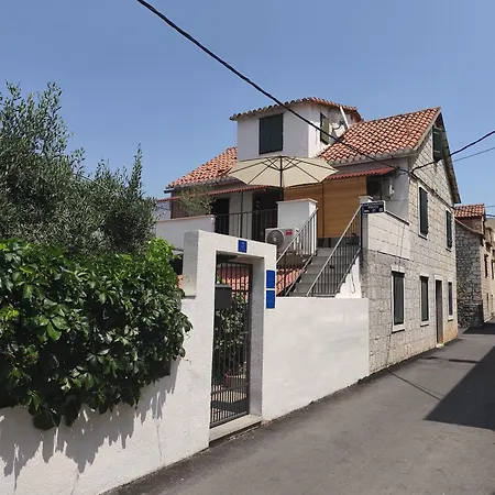 Proto Guest house