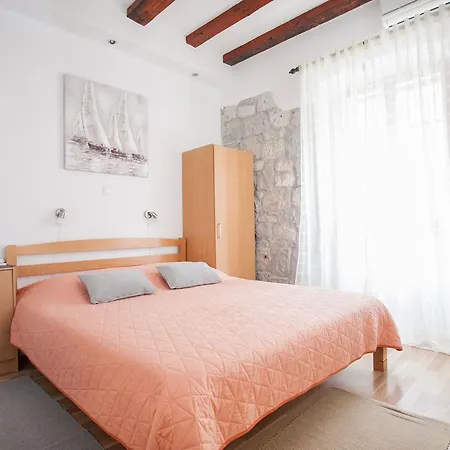 Guest house Proto